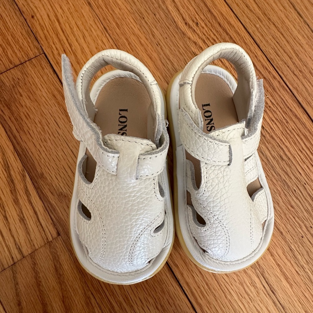 Toddler leather sandal for boy or girl